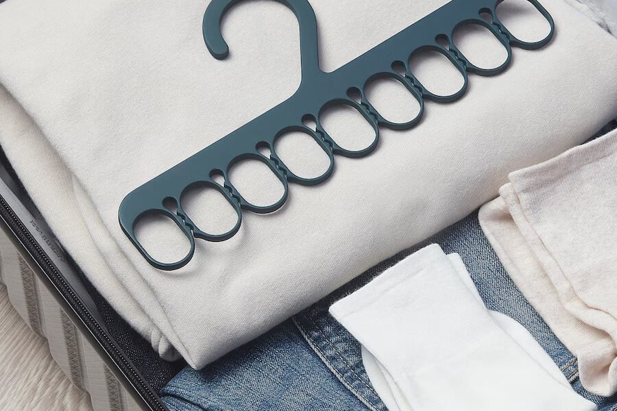 علاقة مع 8 مشابك